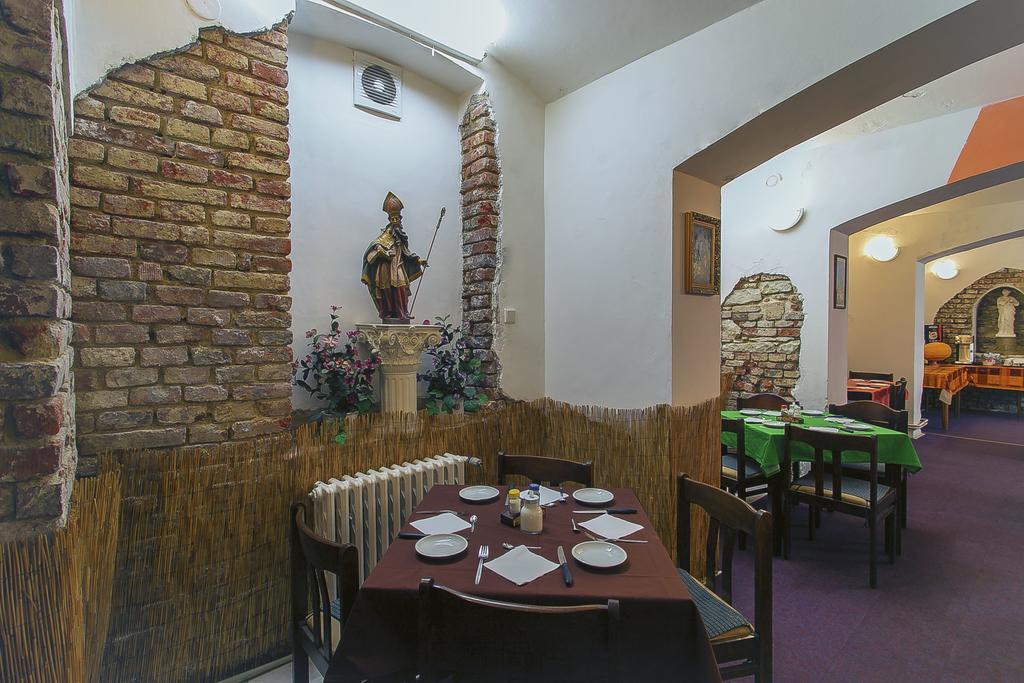 Hotel U Sladku Prague Exterior photo