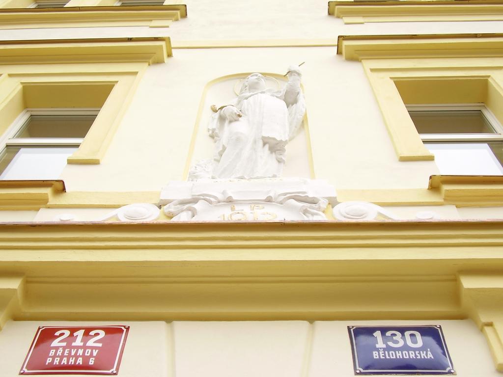 Hotel U Sladku Prague Exterior photo